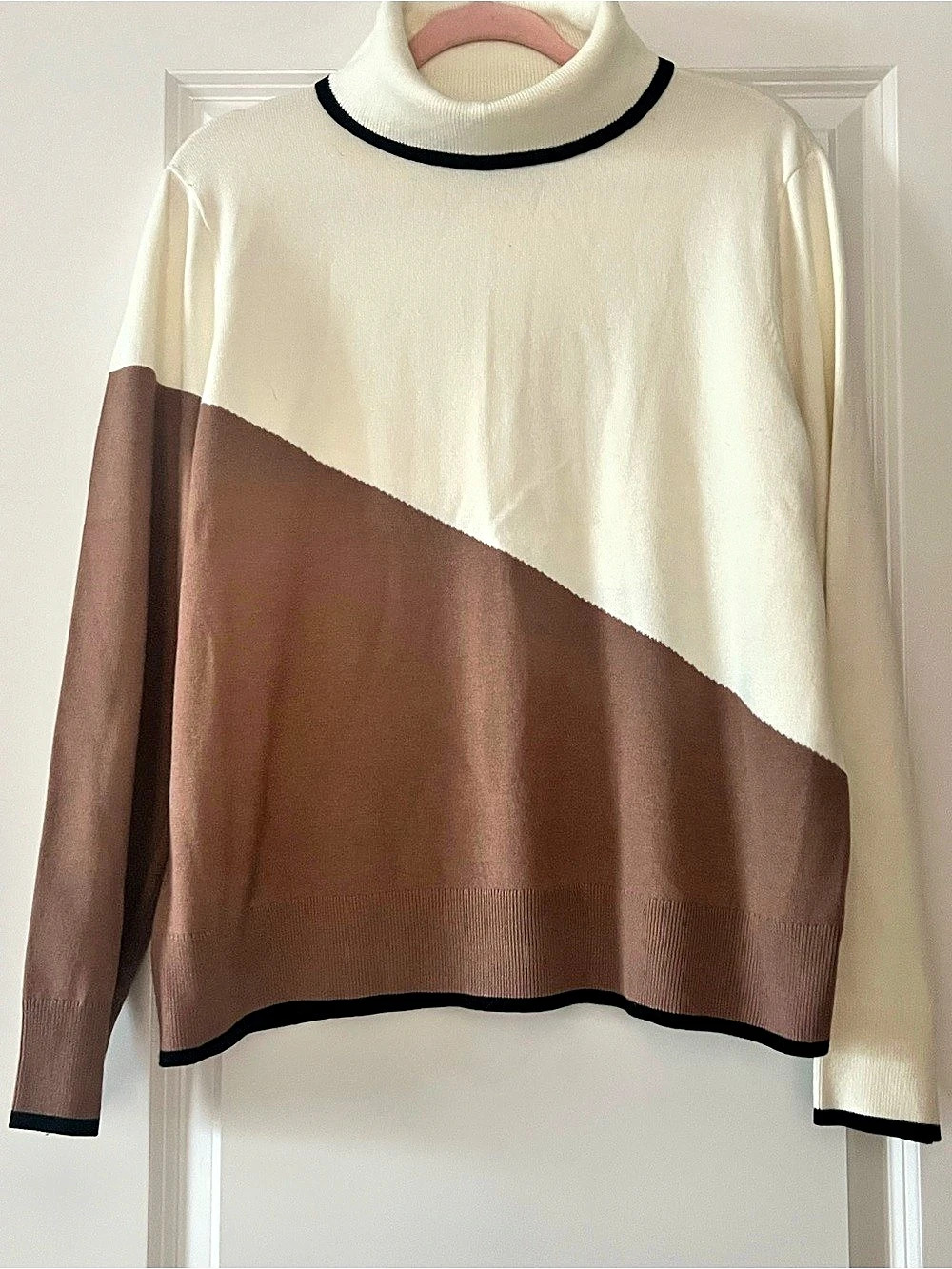 T by Talbots Color Block Turtleneck Sweater in Brown & Cream Size XL